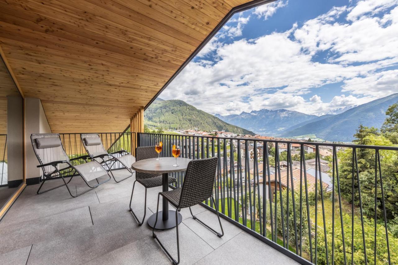 Maraias - Luxury Suites & Apartments Burgusio Buitenkant foto