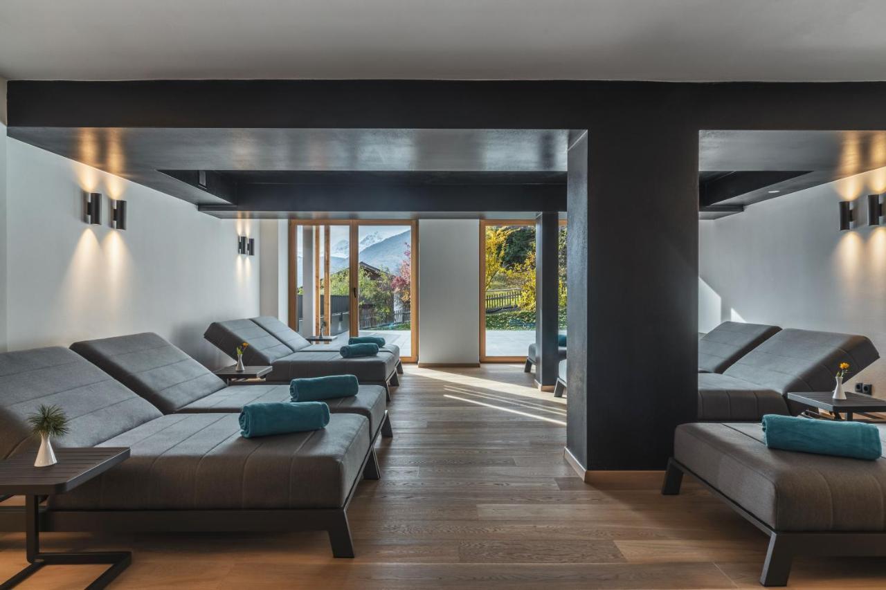 Maraias - Luxury Suites & Apartments Burgusio Buitenkant foto