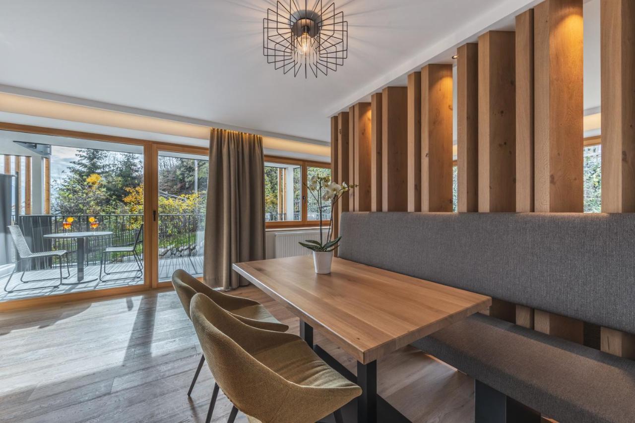 Maraias - Luxury Suites & Apartments Burgusio Buitenkant foto