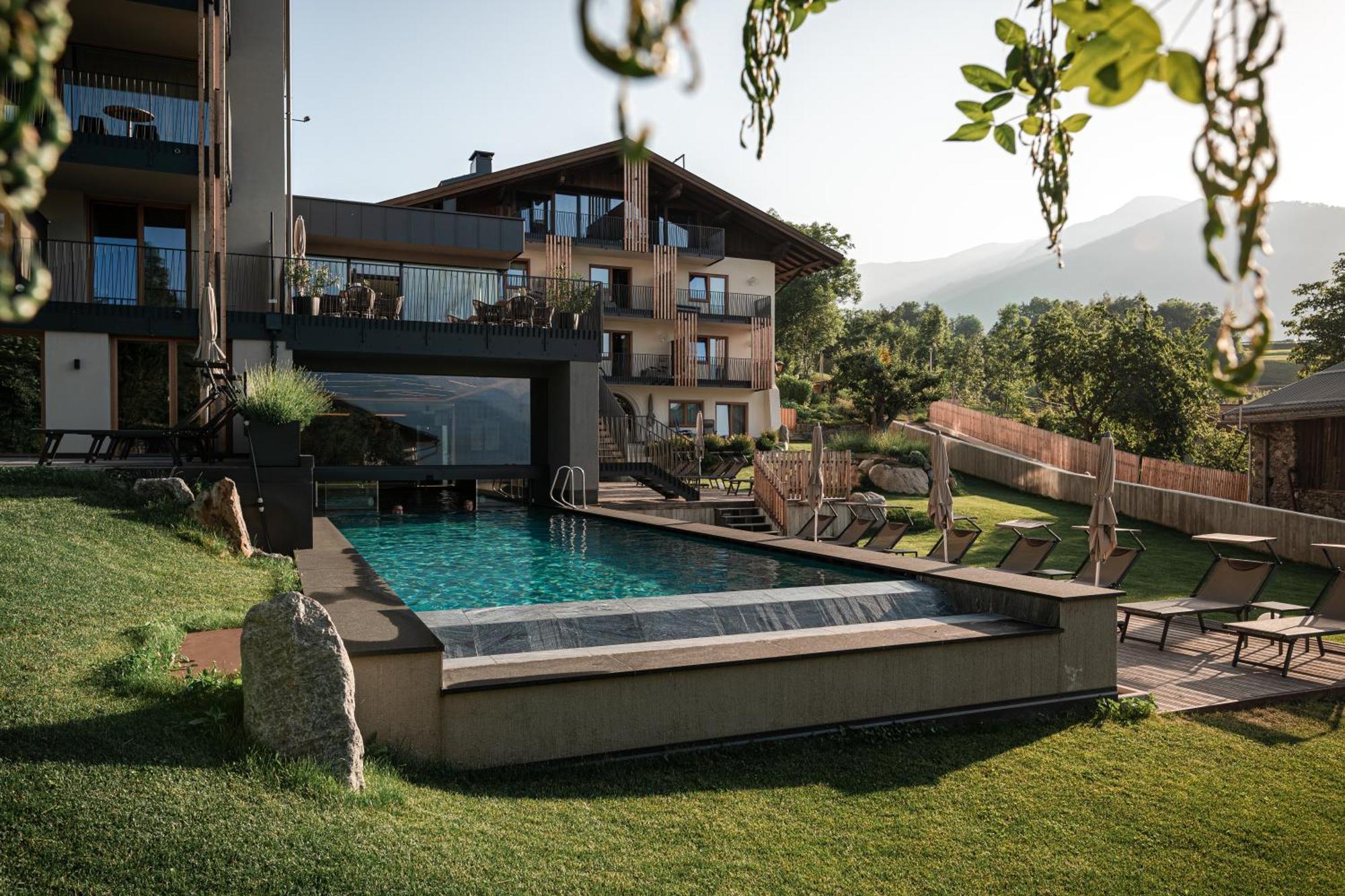 Maraias - Luxury Suites & Apartments Burgusio Buitenkant foto