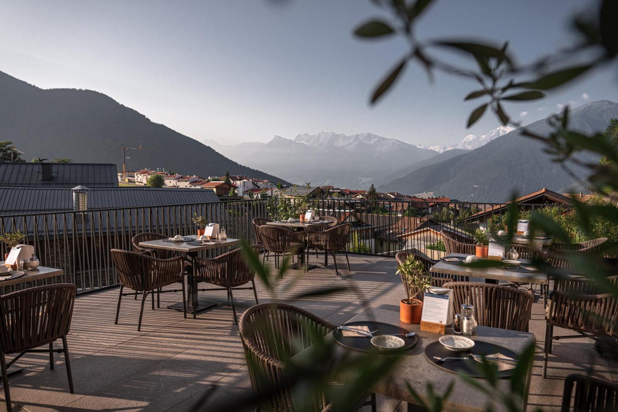 Maraias - Luxury Suites & Apartments Burgusio Buitenkant foto