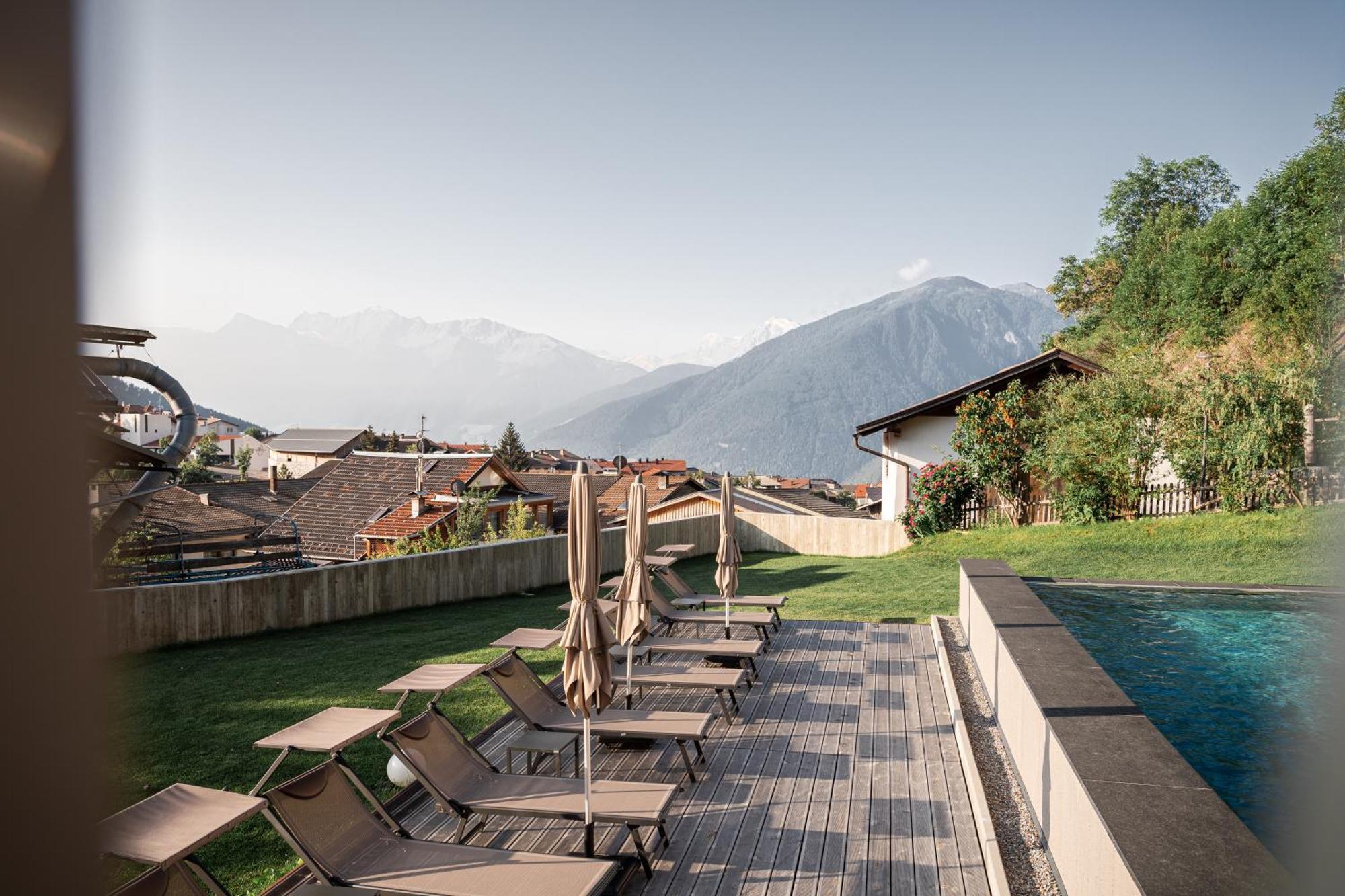 Maraias - Luxury Suites & Apartments Burgusio Buitenkant foto