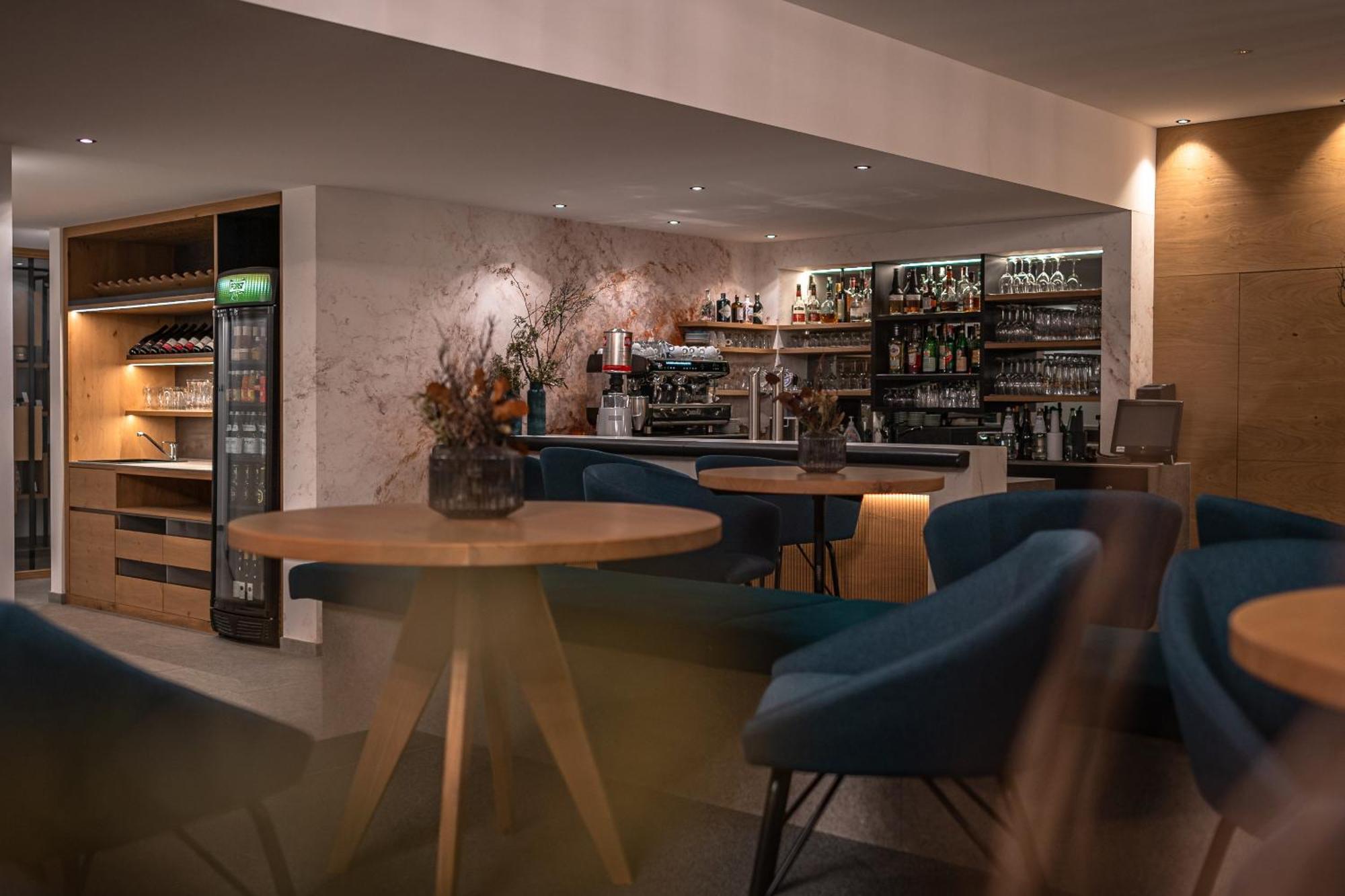 Maraias - Luxury Suites & Apartments Burgusio Buitenkant foto
