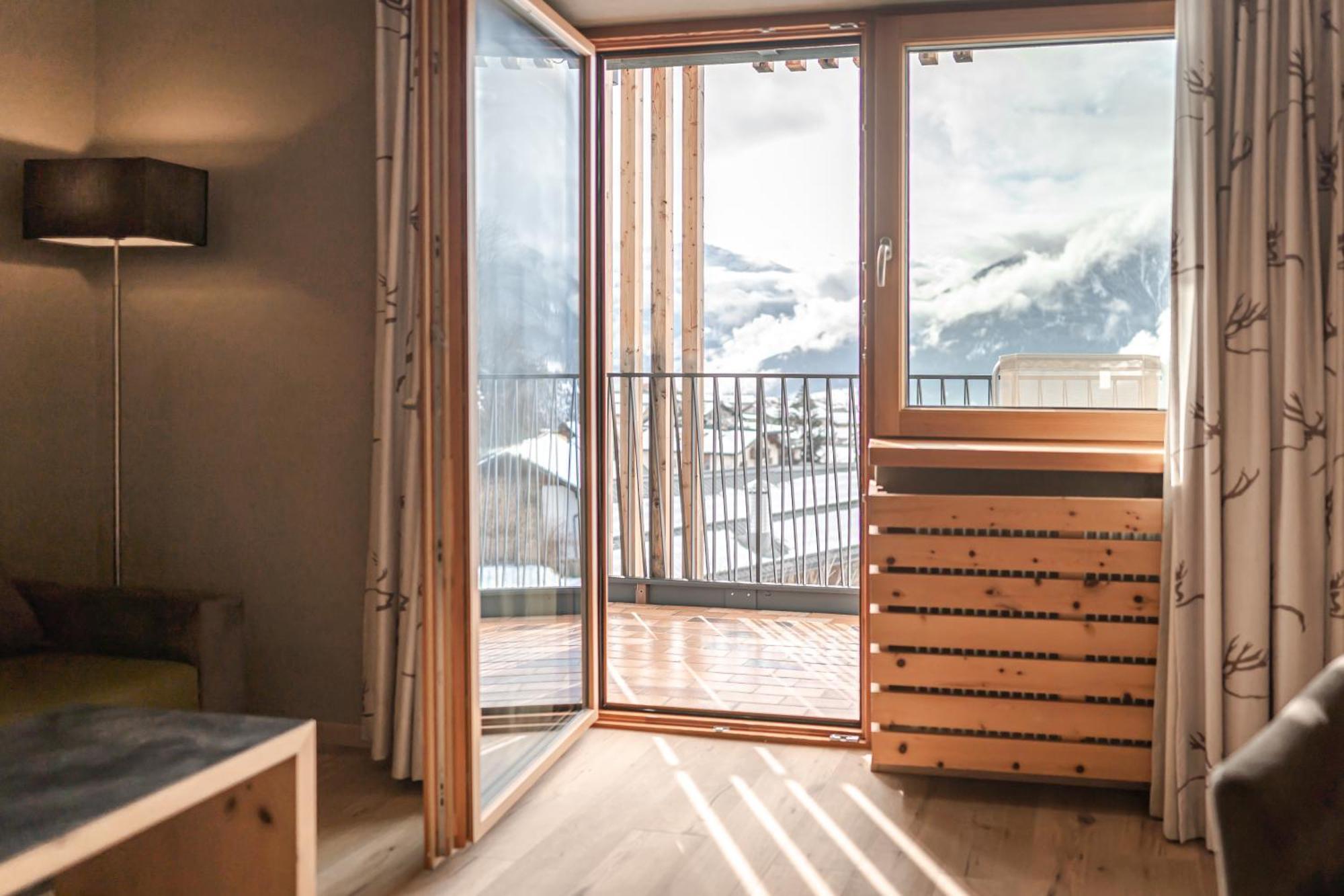 Maraias - Luxury Suites & Apartments Burgusio Buitenkant foto